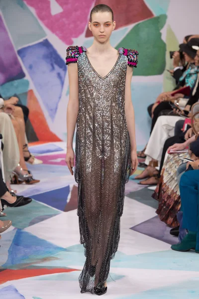 Look 25